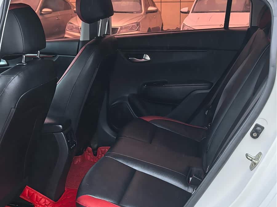 Kia Rio Cross 2019 car image #11