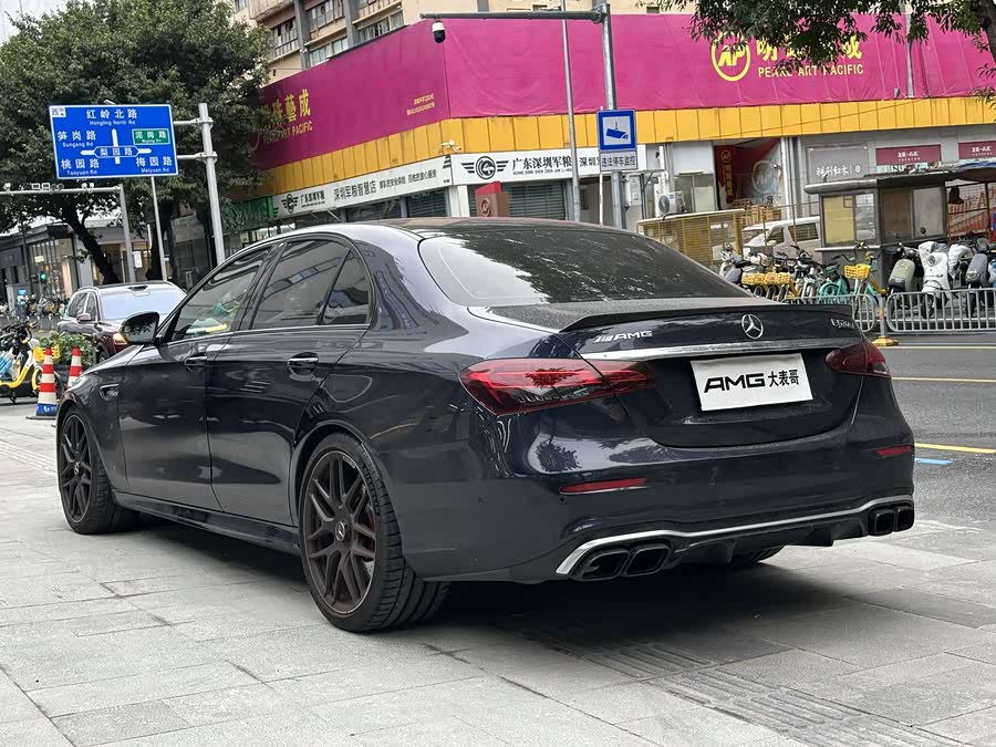 Mercedes-Benz E AMG 2022 immagine di auto #11