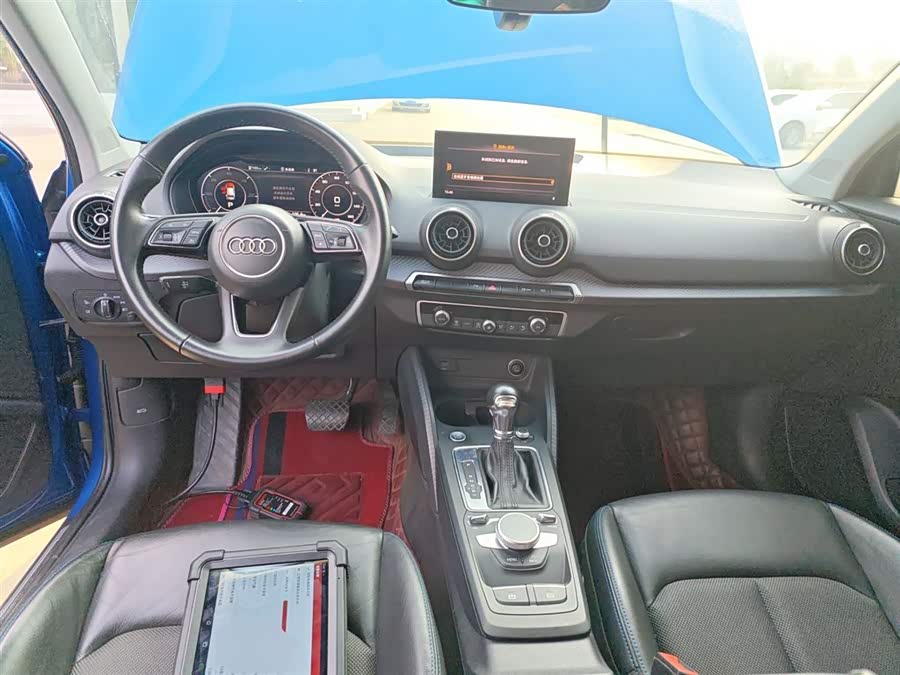 Audi Q2L e-tron 2020 #11 Audi Q2L e-tron 2020 car image #11