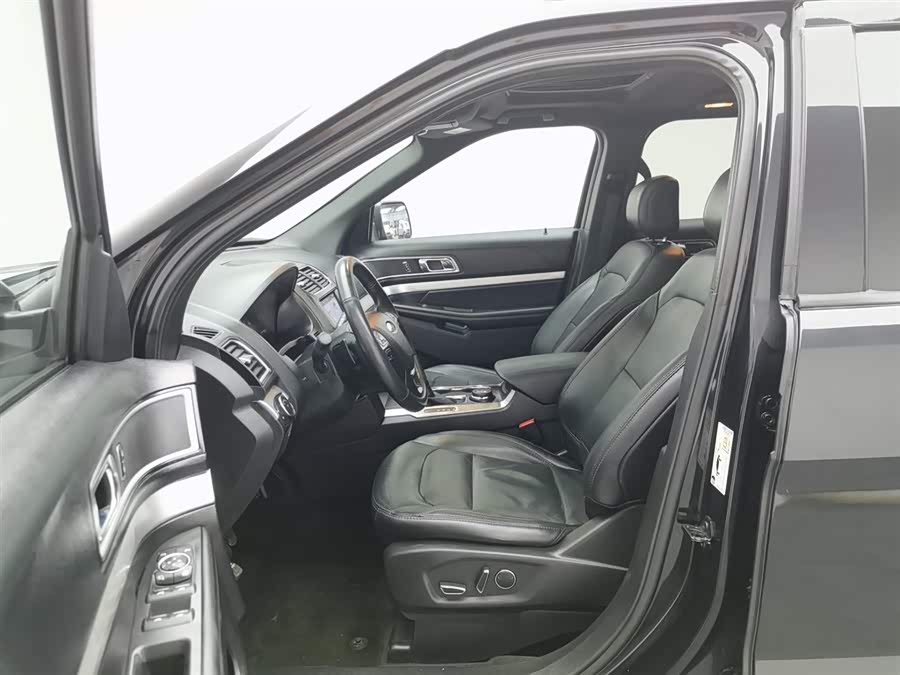 Ford Explorer (Imported) 2017 #11 Ford Explorer (Imported) 2017 car image #11