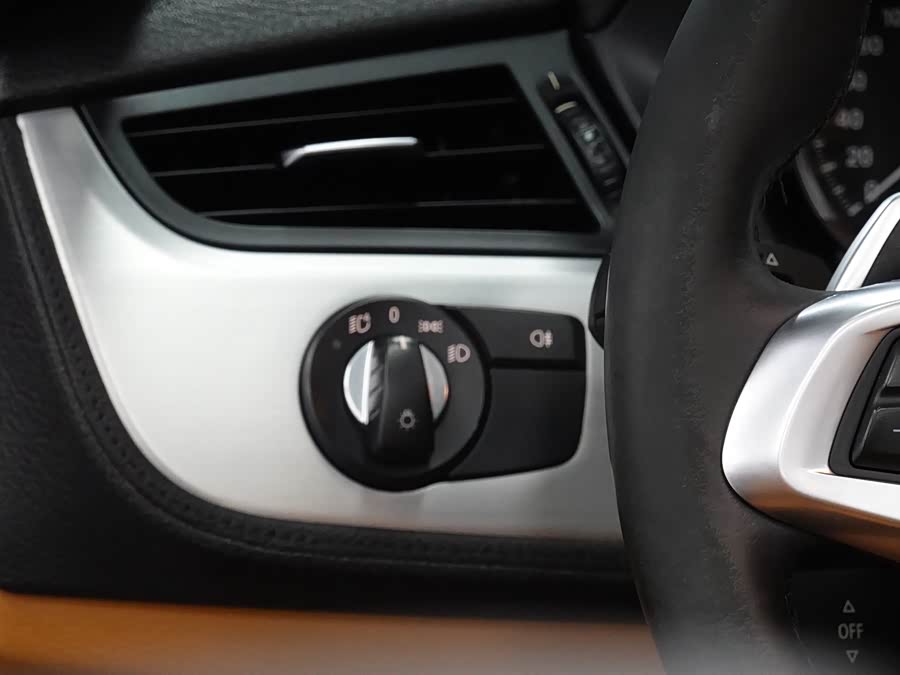 BMW Z4 2012 imagem de carro #11