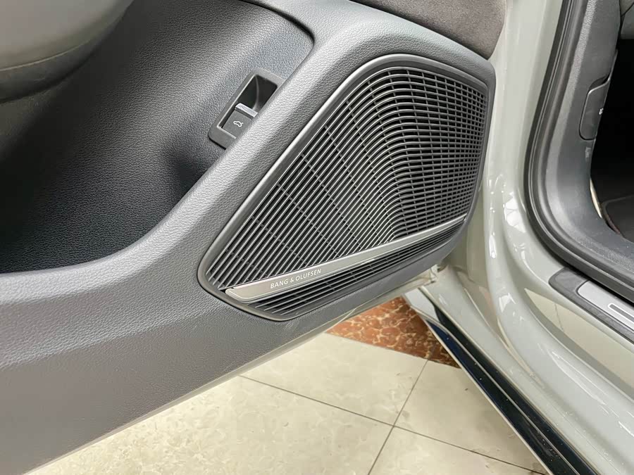 Audi S4 2020 car image #11