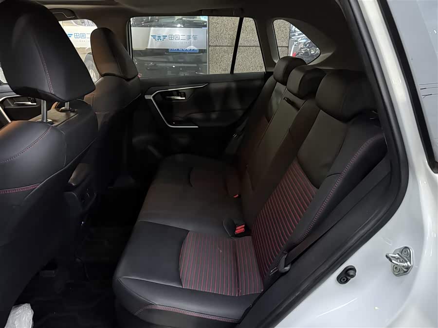 Toyota RAV4 Hybird E+ 2021 #11 Toyota RAV4 Hybird E+ 2021 car image #11