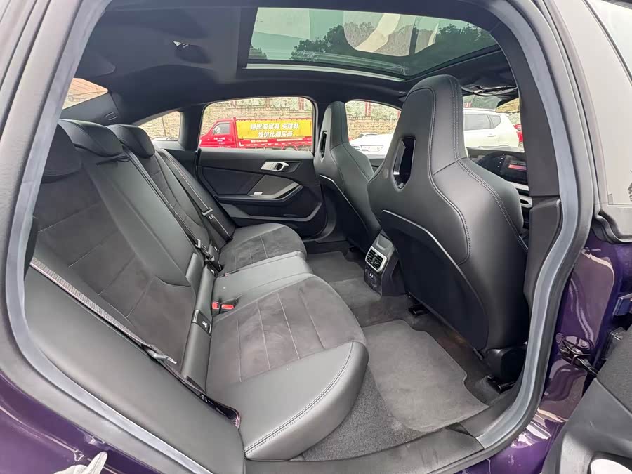 BMW M235L 2025 immagine di auto #11