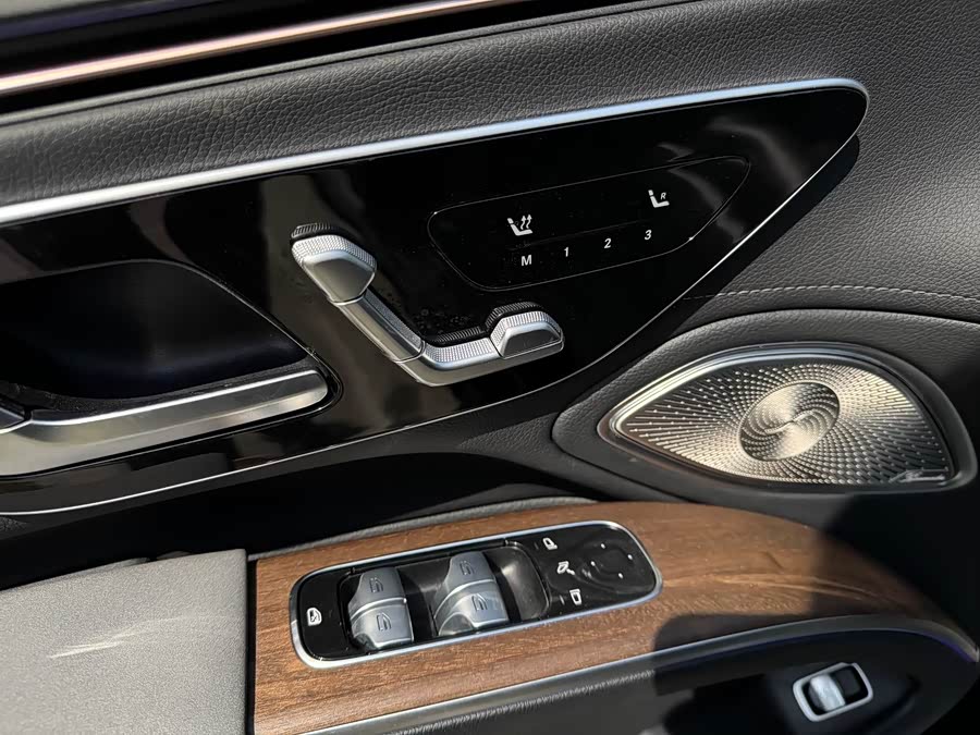 Mercedes-Benz EQS Class 2024 #11 Mercedes-Benz EQS Class 2024 car image #11