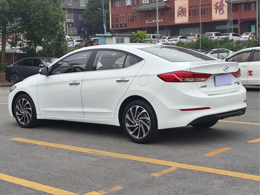 Hyundai Elantra AD 2020 car image #11