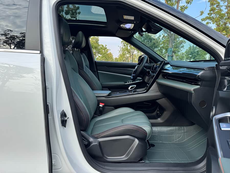 GEELY Boyue 2024 car image #11
