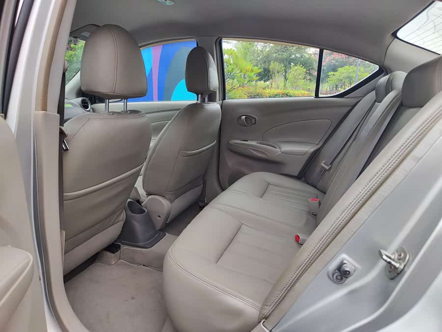 Nissan Sunny 2016 car image #11