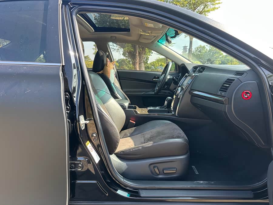 Toyota Reiz 2013 immagine di auto #11