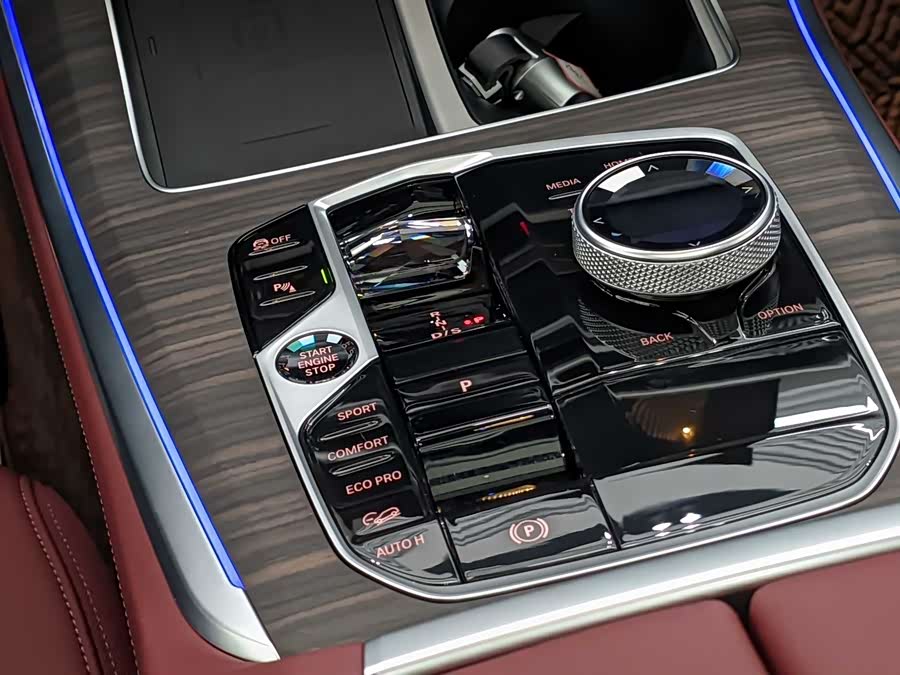 BMW X5 2025 imagen de coche #11