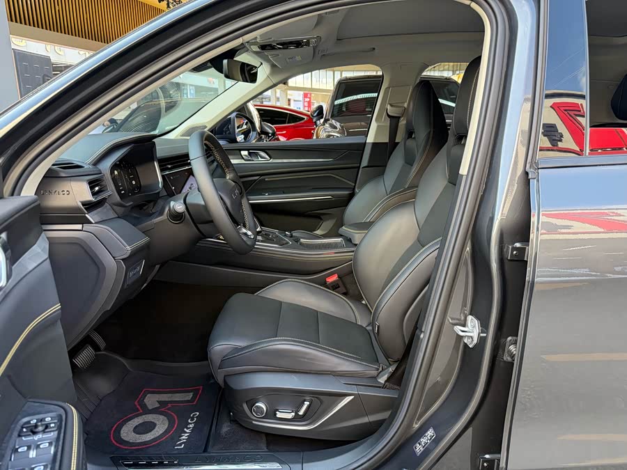 Lynk & Co 01 2023 image de voiture #11