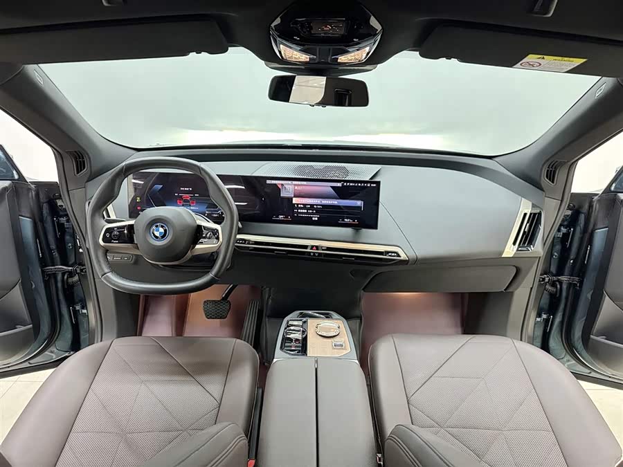 BMW iX 2023 car image #11