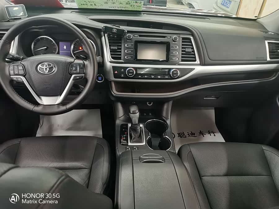 Toyota Highlander 2017 car image #11