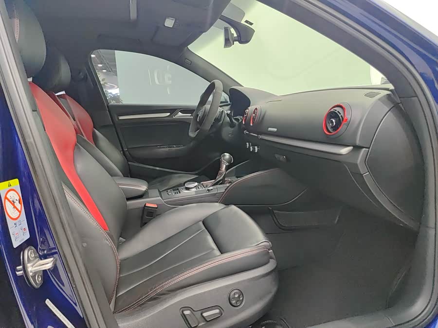 Audi S3 2018 car image #11