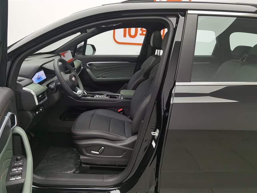 GEELY Okavango L 2025 car image #11