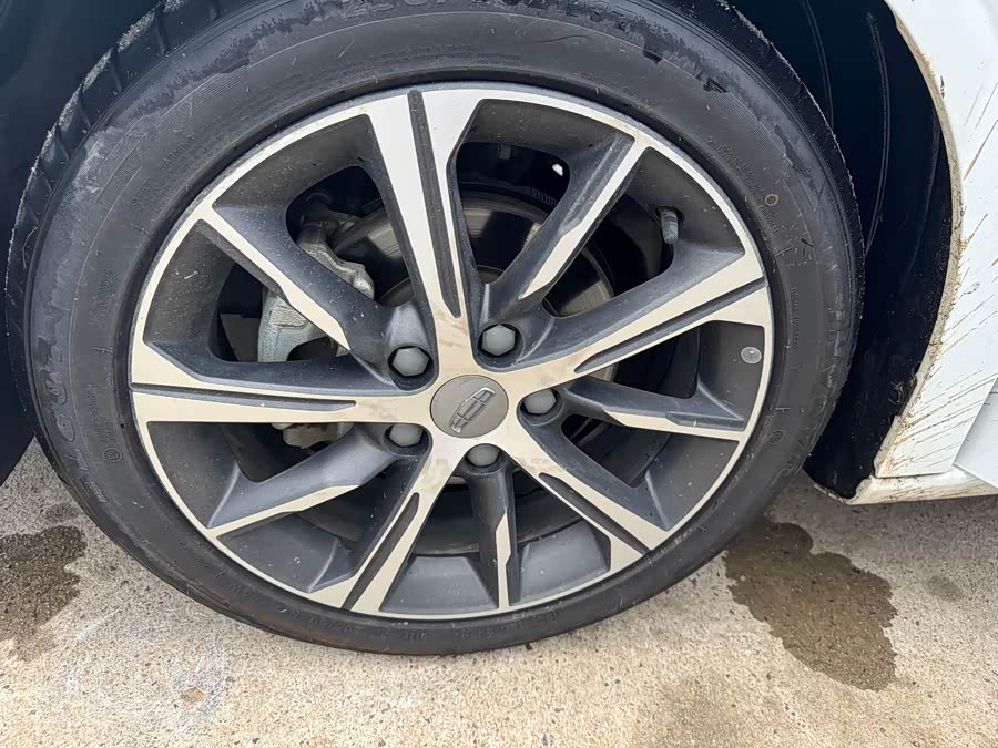 GEELY Emgrand 2021 car image #11
