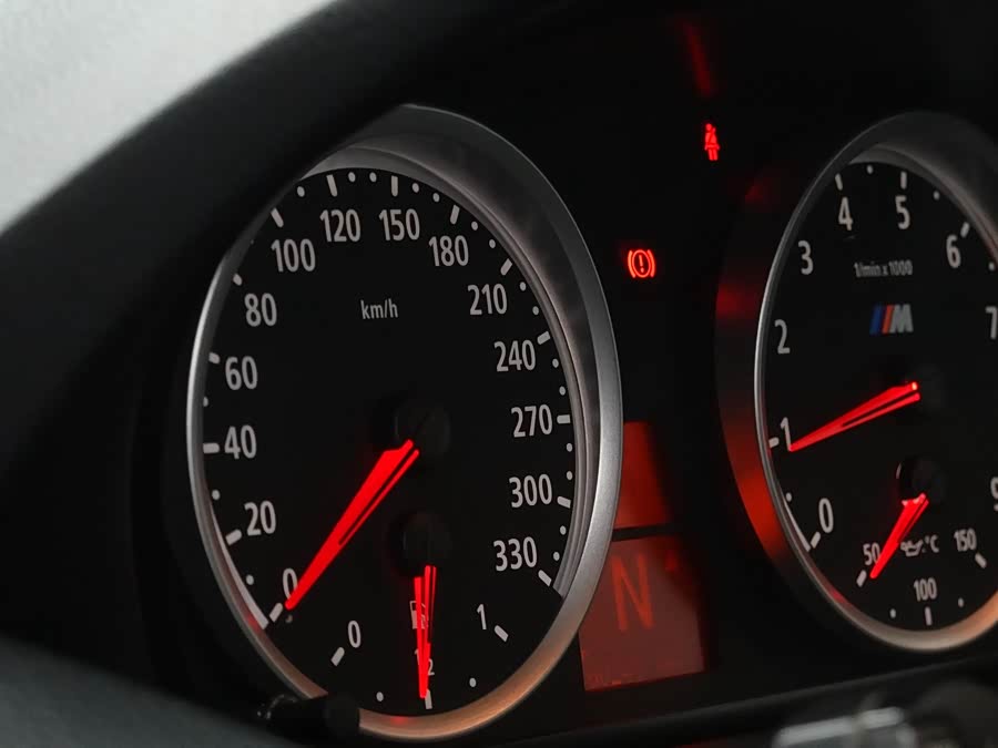 BMW M6 2008 car image #11