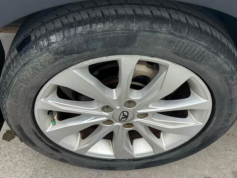 Kaiyi V3 2016 car image #11