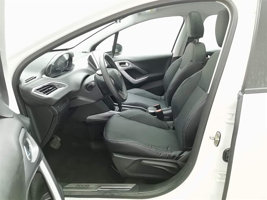Peugeot 2008 2014 صورة سيارة #11
