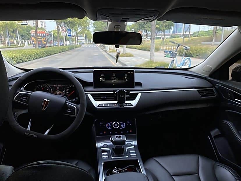 HongQi H5 2021 car image #11