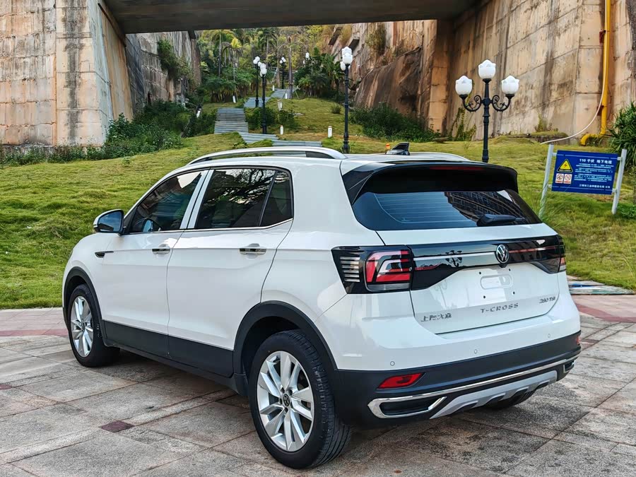 Volkswagen T-Cross 2022 #11 Volkswagen T-Cross 2022 car image #11
