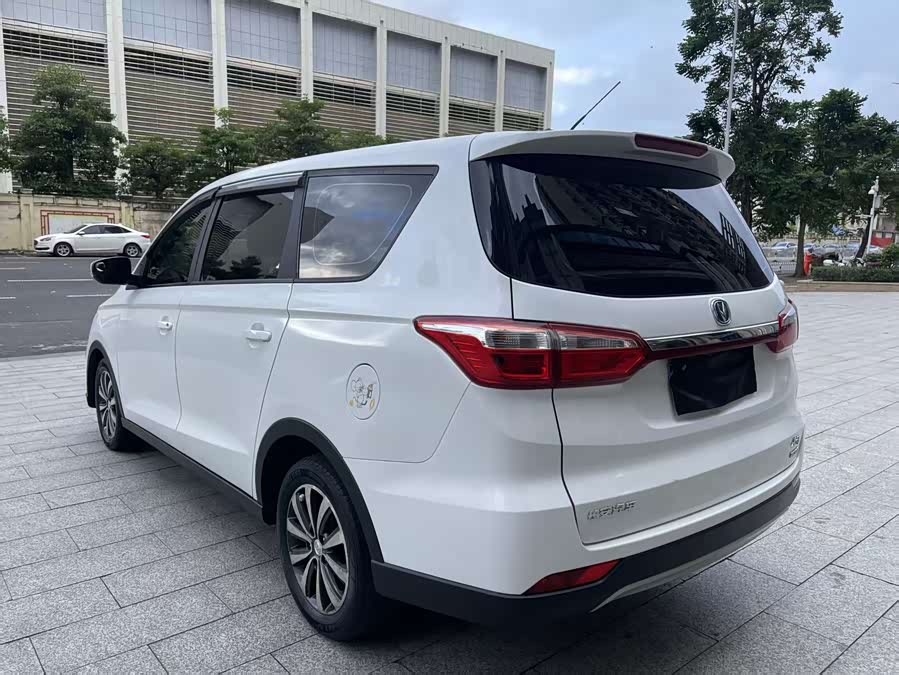 Changan Linmax 2018 car image #11