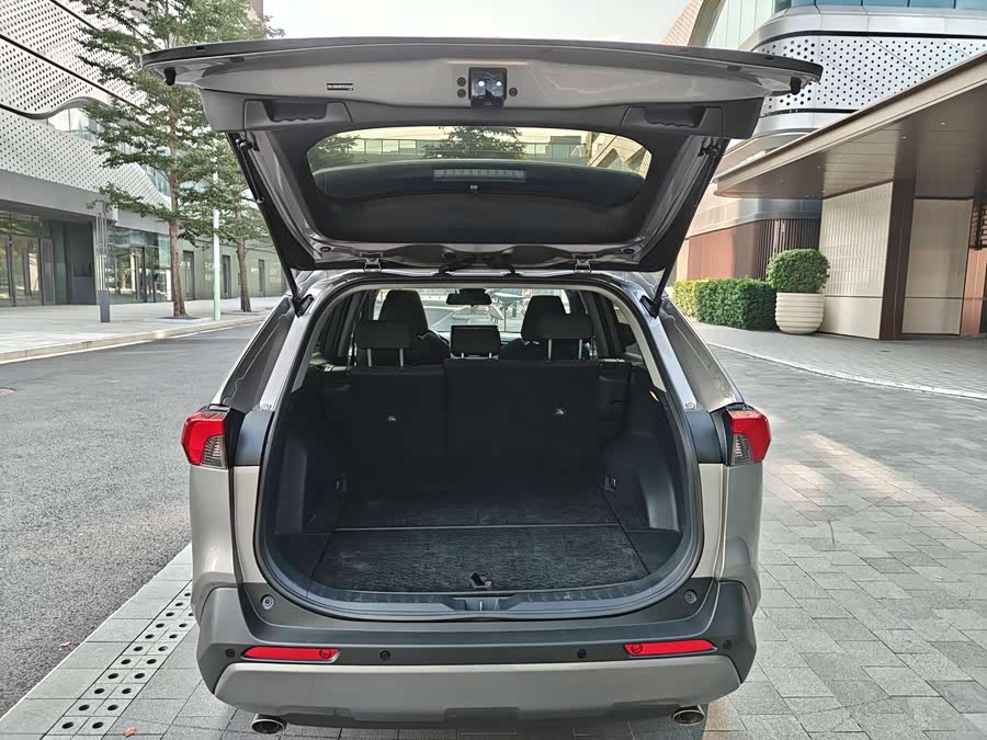 Toyota RAV4 2019 #11 Toyota RAV4 2019 car image #11