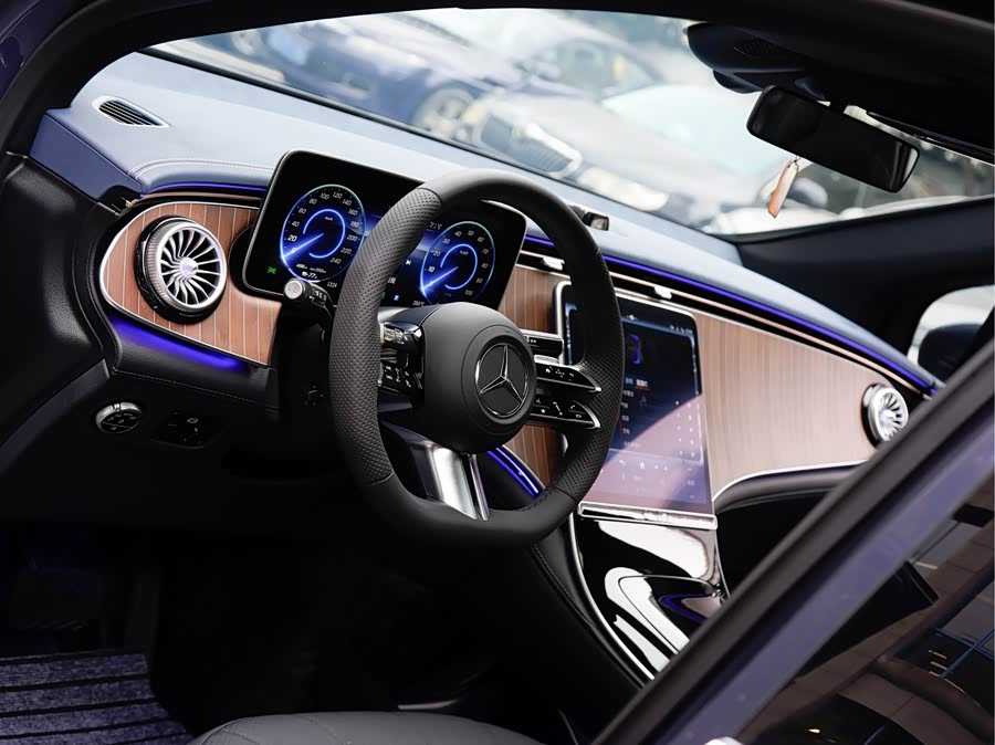 Mercedes-Benz EQE SUV 2023 car image #11