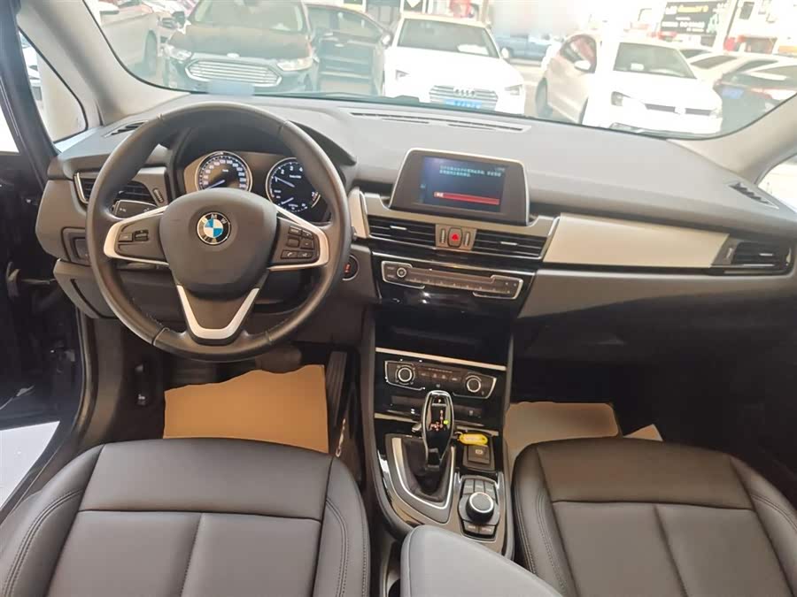 BMW 2 Series Gran Tourer 2019 immagine di auto #11