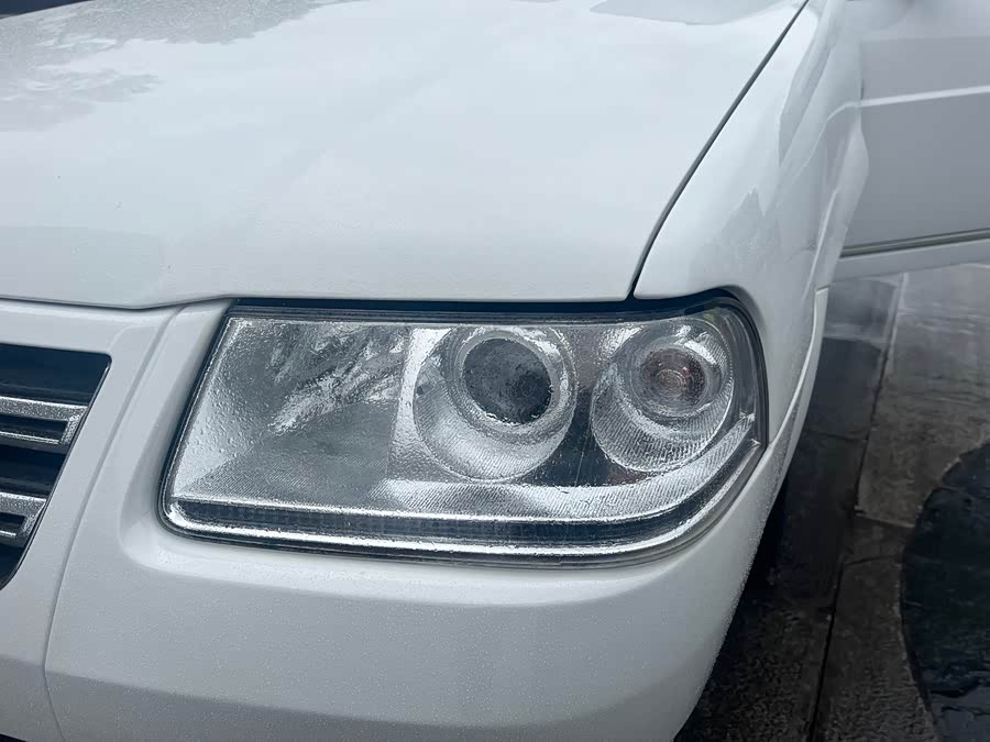 Volkswagen Santana Vista 2012 car image #11