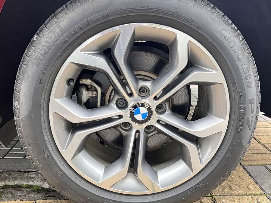 BMW X4 2017 car image #11