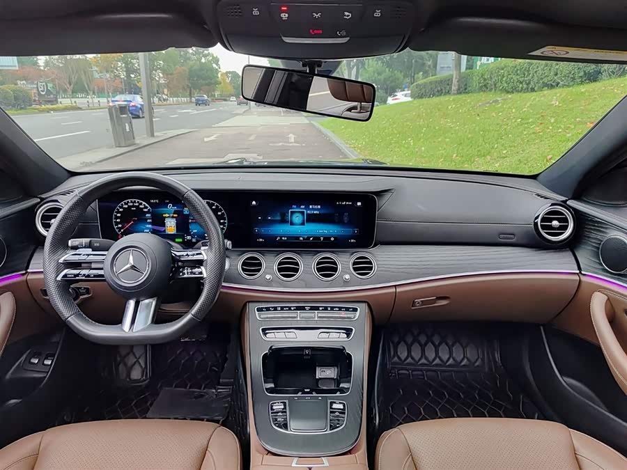 Mercedes-Benz E Class New Energy 2023 car image #11