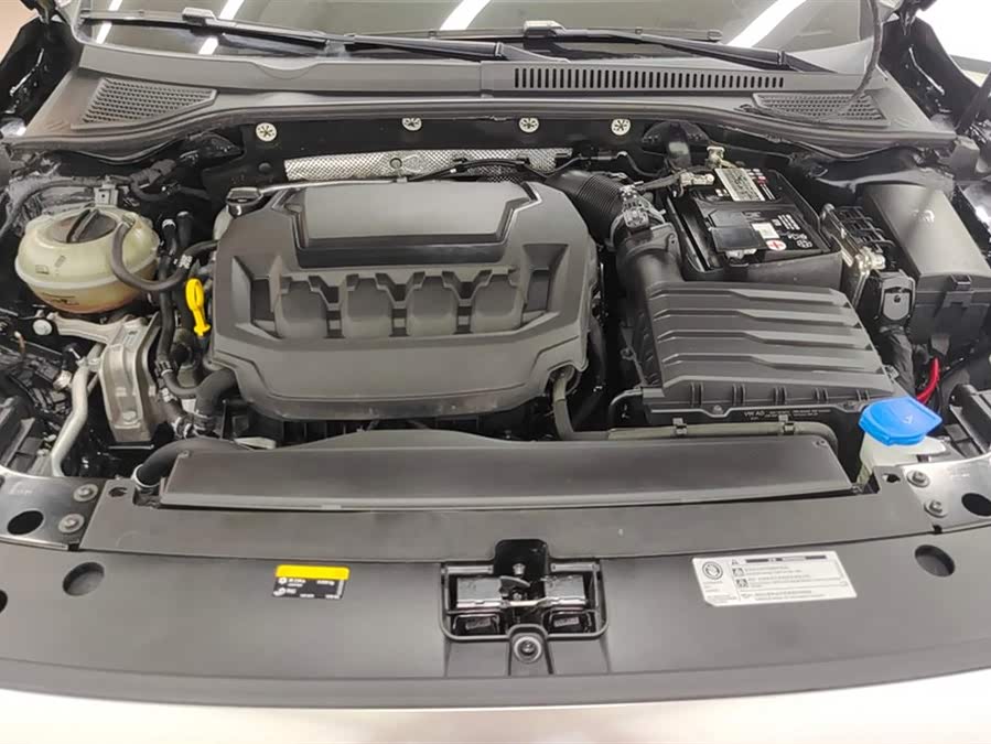 Volkswagen Passat 2023 car image #11