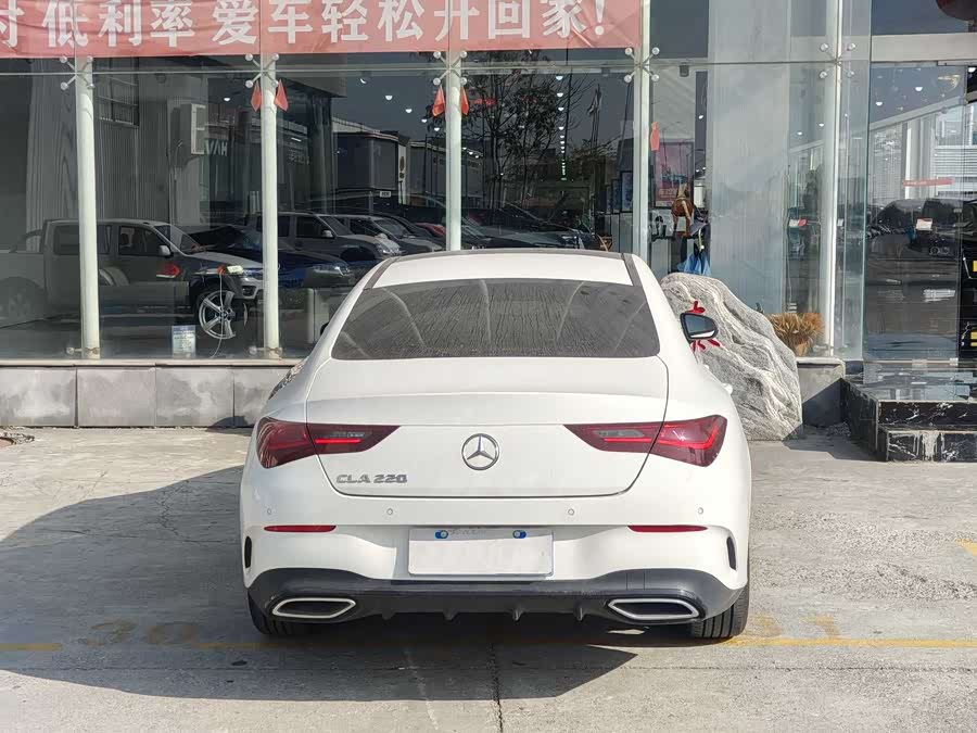 Mercedes-Benz GLA Class (Imported) 2024 car image #11