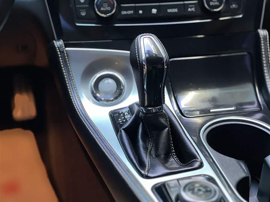 Nissan Maxima 2016 imagen de coche #11