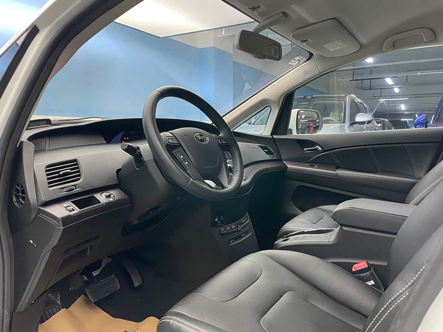 BYD e6 2016 #11 BYD e6 2016 car image #11