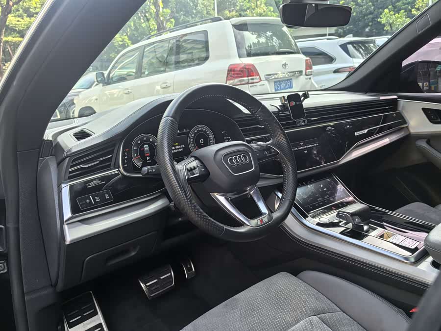 Audi Q8 2020 immagine di auto #11