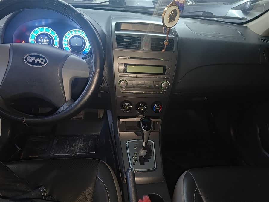 BYD L3 2014 #11 BYD L3 2014 car image #11