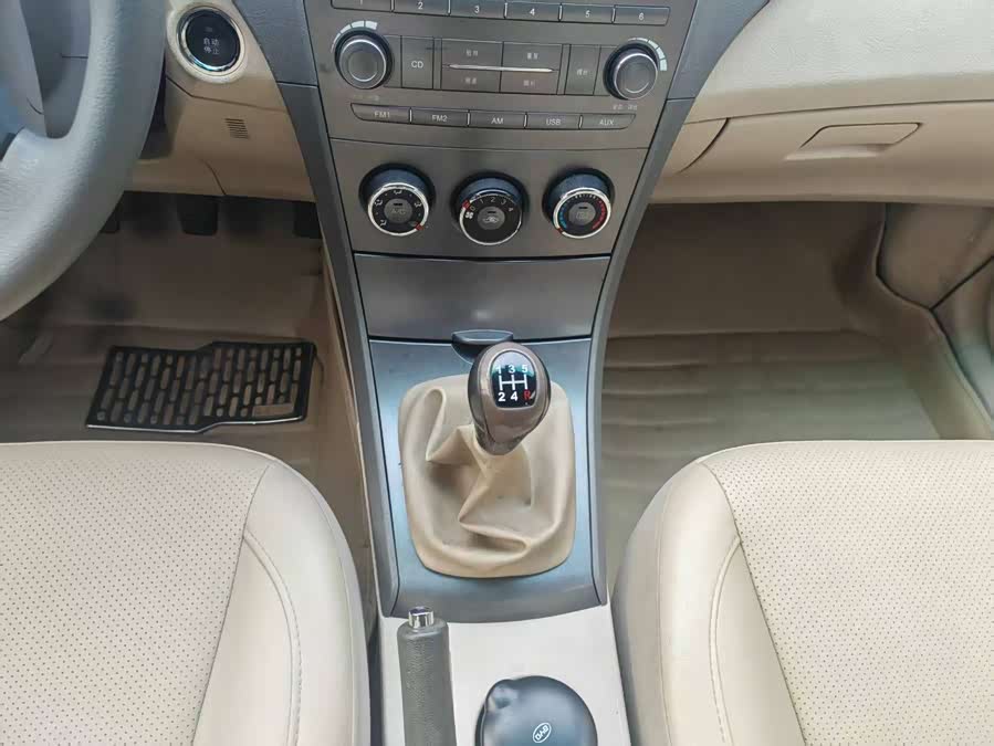 BYD L3 2013 car image #11