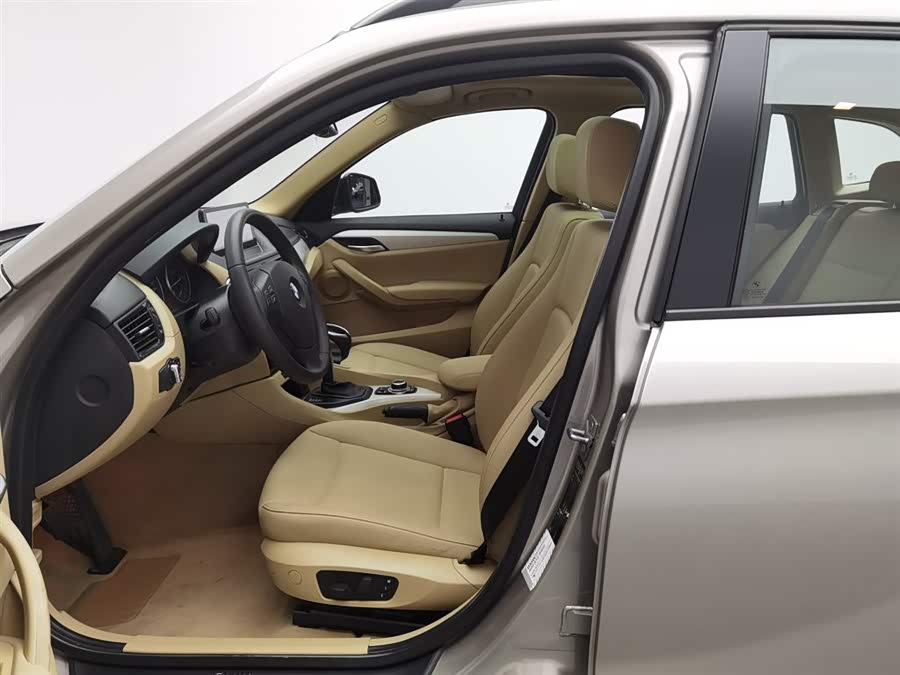 BMW X1 (Imported) 2013 car image #11