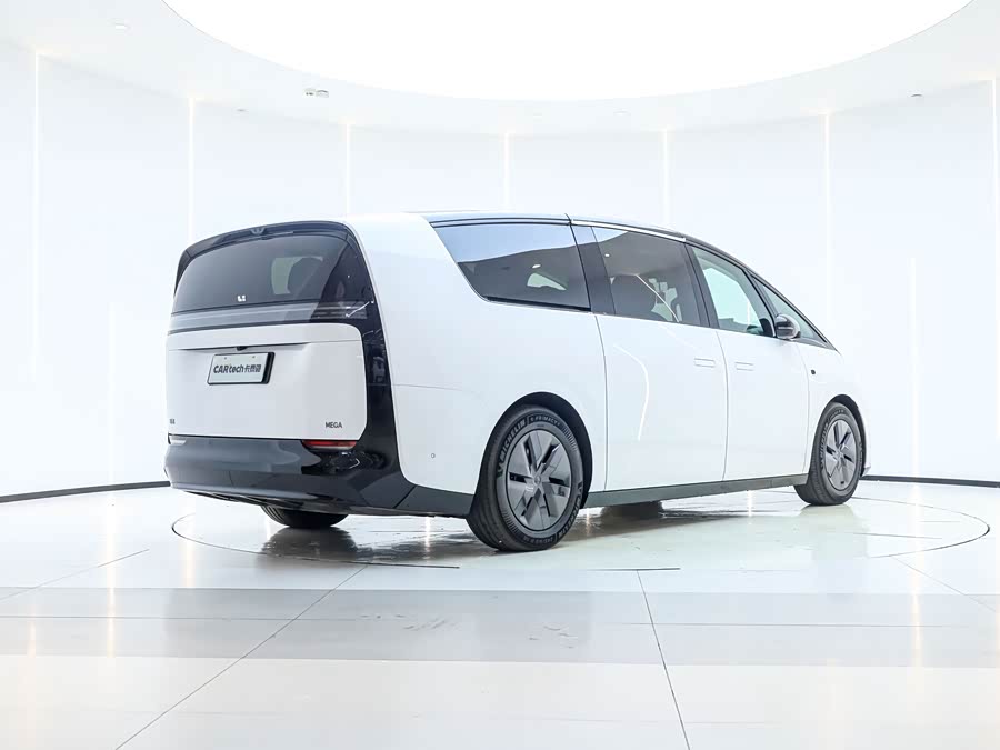 理想汽车 理想MEGA 2024 汽车图片 #11