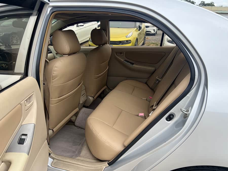 Toyota Reiz 2013 immagine di auto #11