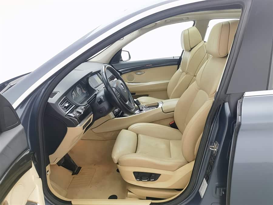 BMW 5 Series GT 2013 immagine di auto #11