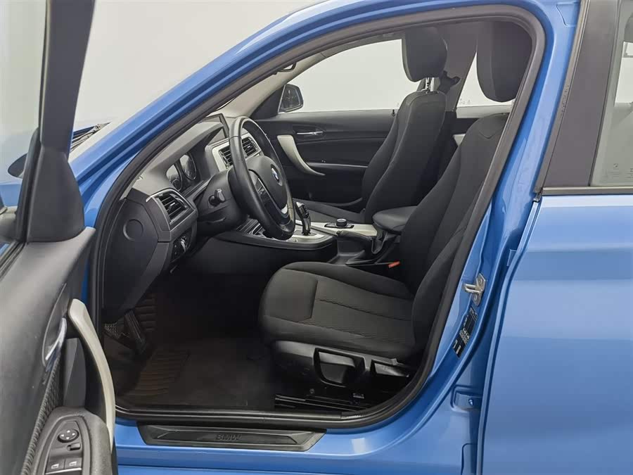 BMW 1 Series (Imported) 2019 car image #11