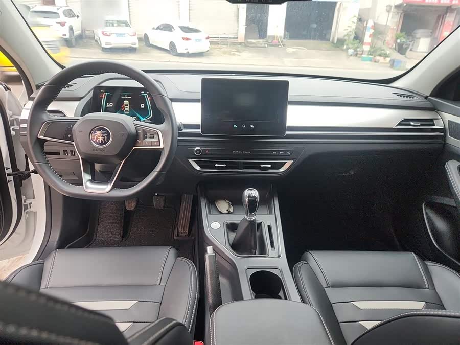 BYD Qin Pro 2020 immagine di auto #11