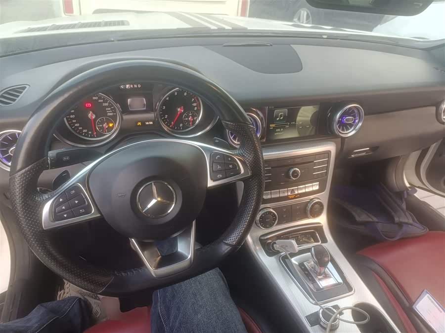 Mercedes-Benz SLC Class 2017 car image #11