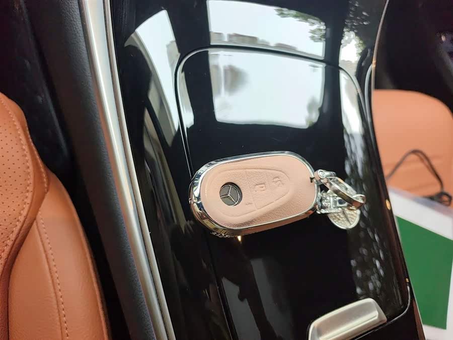 Mercedes-Benz GLC Class New Energy 2025 imagen de coche #11