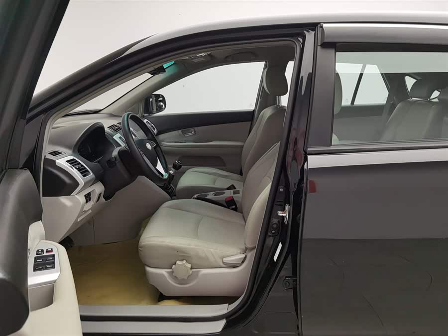 BYD S6 2014 #11 BYD S6 2014 car image #11