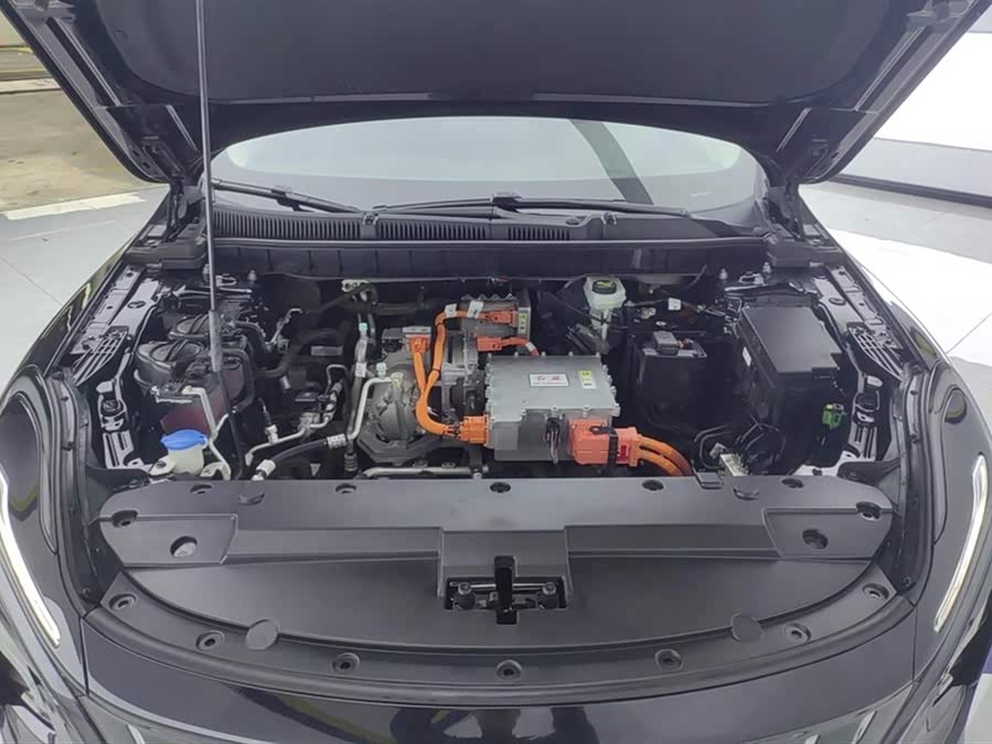 HongQi E-QM5 2023 car image #11