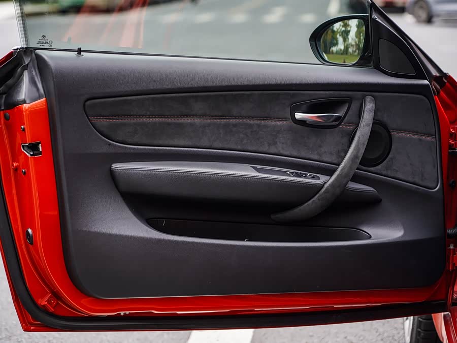 BMW 1 Series M 2012 immagine di auto #11